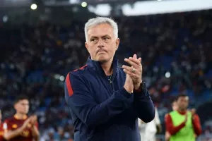 Κρίσιμες ώρες για Μουρίνιο στη Ρόμα: Άμεσα η απόφαση από Σουλούκου!