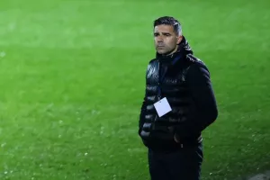 Άλλη ομάδα...