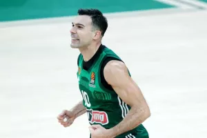 Σπουδαίος Σλούκας: Ξεπέρασε τον Βασίλη Σπανούλη σε ασίστ και «σκαρφάλωσε» στην 3η θέση στην ιστορία της Euroleague!