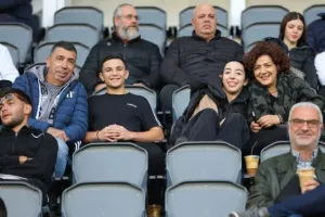 (Φωτορεπορτάζ) Ο κόσμος στο Απόλλων - ΑΠΟΕΛ