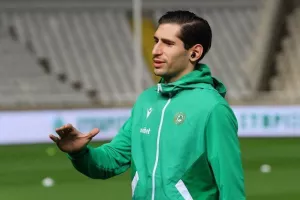 Πρώτη πόζα με τα "πράσινα" για Παπαστυλιανού