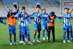 (Βίντεο kerkida) Έστησαν πάρτι στο πέταλο μετά την πρόκριση 