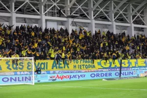 (Φωτορεπορτάζ) Ο κόσμος στο Απόλλων - ΑΕΛ