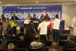 Επίθεση δημοσιογράφων στον προπονητή του Ιράκ