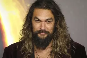 Αστεγος ο Aquaman Τζέισον Μομόα μετά το διαζύγιό του: «Δεν έχω καν σπίτι, ζω στον δρόμο»