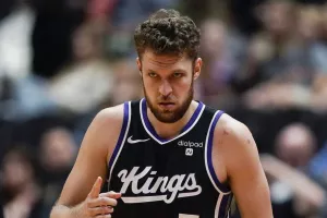 NBA: Σε… ρηχά νερά ο Σάσα Βεζένκοφ, κακό βράδυ για τους Κινγκς - Τα highlights