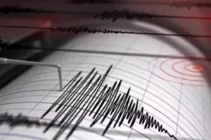 Σεισμός 7,4 Ρίχτερ στην Ιαπωνία - Προειδοποίηση για τσουνάμι