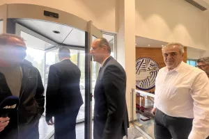 Aναχώρησε ο Υπουργός