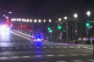ΗΠΑ: Αυτοκίνητο έπεσε στον φράκτη του Λευκού Οίκου - Υπό κράτηση ο οδηγός