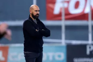 Χαραλάμπους: "Το παιχνίδι τελείωσε από το α’ ημίχρονο”