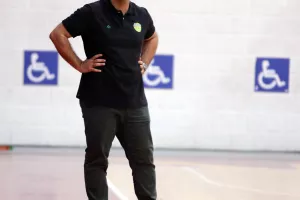 Nτερμπάρα με νικητή τον Κεραυνό