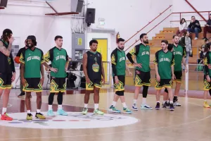 Nτερμπάρα με νικητή τον Κεραυνό