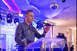 Σάντης:"Μην ακούτε βλακείες...."