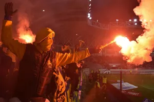 "Η εμφάνιση ντροπιάζει την ιστορία μας και δεν θα ανεχτούμε παρόμοια καραγκιοζιλίκια στον αυριανό ΤΕΛΙΚΟ"