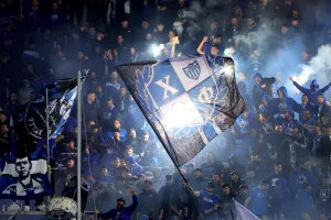 Βροντερό παρών…αλλά