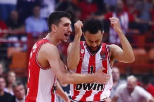 Εκτός προπόνησης Λαρεντζάκης και Γκος, αναμονή για Μήτρου-Λονγκ
