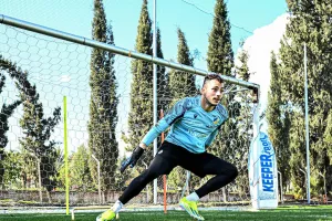 (Φώτος) Η τελευταία του ΑΠΟΕΛ πριν την Ανόρθωση