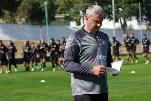 Σήκωσε μανίκια ο Δέλλας: Η πρώτη του προπόνηση στον ΟΦΗ (φώτος)