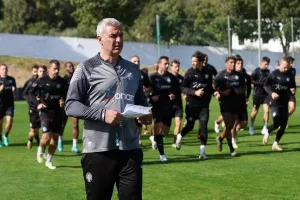 Σήκωσε μανίκια ο Δέλλας: Η πρώτη του προπόνηση στον ΟΦΗ (φώτος)