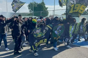 "Ντόπες" από ΑΕΚζήδες ενόψει ΑΠΟΕΛ (ΒΙΝΤΕΟ/ΦΩΤΟΣ)