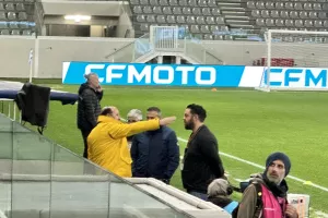 Με τα κίτρινα... ο Πρόεδρος! 