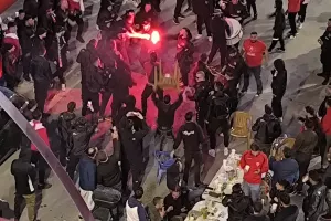 Καυτή... ατμόσφαιρα έξω από το "Αμμόχωστος-Επιστροφή" (Φώτος & Βίντεο Kerkida)