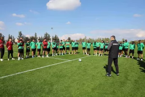 Βγάζει τη νέα… φουρνιά! 