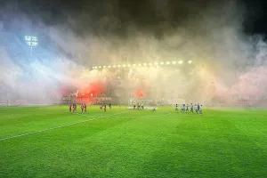 Red Rebels/"Με όπλο τον κόσμο"