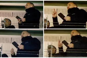 Οδηγίες με το κινητό/Μπεν Σιμόν