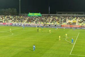 2790 στην "Αρένα"