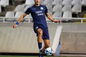 Ομόνοια-ΑΕΖ: Πρόκριση με τριάρα και δοκιμές (φώτος)