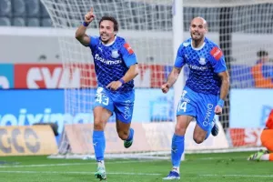 Απόλλων - ΑΕΚ: Στα μπλε η πρόκριση με ανατροπή... Σάντος-Μάρκες! (φώτος)