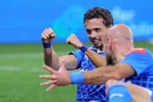 Απόλλων - ΑΕΚ: Στα μπλε η πρόκριση με ανατροπή... Σάντος-Μάρκες! (φώτος)