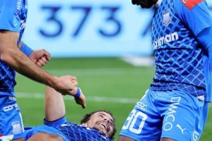 Απόλλων - ΑΕΚ: Στα μπλε η πρόκριση με ανατροπή... Σάντος-Μάρκες! (φώτος)