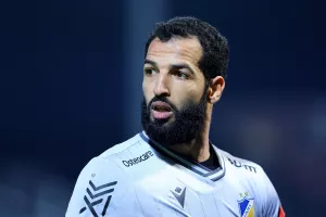 Τσεπάκ από την… κερκίδα 
