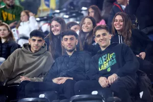 Ο κόσμος στην "Αρένα" (Φωτορεπορτάζ)