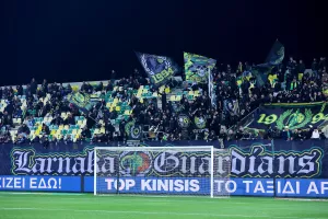 Ο κόσμος στην "Αρένα" (Φωτορεπορτάζ)