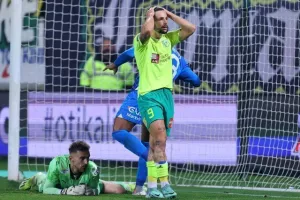 ΑΕΚ-Απόλλων: Έσπασε... το αήττητο του Μπεν Σιμόν!