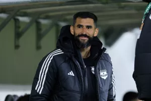 50-50 για Βανά Άλβες / Τα δεδομένα με Σαλαμίνα