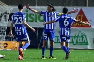 Εθνικός-ΑΕΖ: Επιβλητική... "τεσσάρα" και δεύτερη συνεχόμενη νίκη (Φώτος)