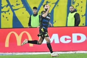ΑΕΛ-ΑΠΟΕΛ: "Χ"ωρίς νικητή και... συγκατοίκηση στην κορυφή (Φώτος)