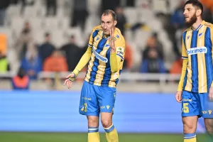 Αντάμειψαν τον Πέτροβιτς 