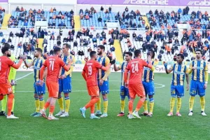 ΑΠΟΕΛ-Καρμιώτισσα: Ξέσπασε στο Β’ ημίχρονο και κράτησε το +4