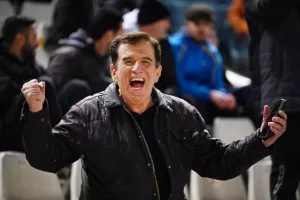 ΑΠΟΕΛ - ΑΕΚ: Ματσάρα με τέσσερα γκολ, έντονες συγκινήσεις και "Χ"ωρίς νικητή (Φώτος)