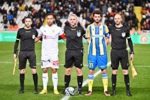 ΑΠΟΕΛ - ΑΕΚ: Ματσάρα με τέσσερα γκολ, έντονες συγκινήσεις και "Χ"ωρίς νικητή (Φώτος)