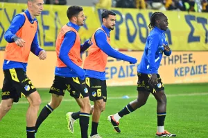 ΑΕΛ-ΑΠΟΕΛ: "Χ"ωρίς νικητή και... συγκατοίκηση στην κορυφή (Φώτος)