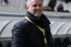 ΑΠΟΕΛ - ΑΕΚ: Ματσάρα με τέσσερα γκολ, έντονες συγκινήσεις και "Χ"ωρίς νικητή (Φώτος)
