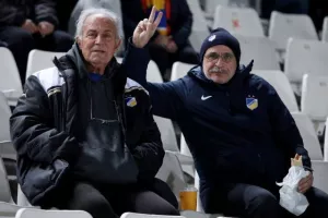 ΑΠΟΕΛ - ΑΕΚ: Ματσάρα με τέσσερα γκολ, έντονες συγκινήσεις και "Χ"ωρίς νικητή (Φώτος)