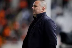 ΑΠΟΕΛ - ΑΕΚ: Ματσάρα με τέσσερα γκολ, έντονες συγκινήσεις και "Χ"ωρίς νικητή (Φώτος)
