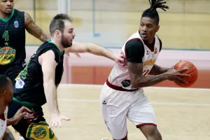 Nτερμπάρα με νικητή τον Κεραυνό